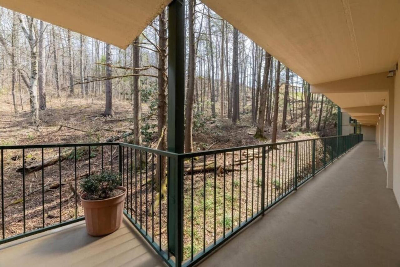 Gt307 Romantic Condo Downtown Gatlinburg & Pool Exteriör bild