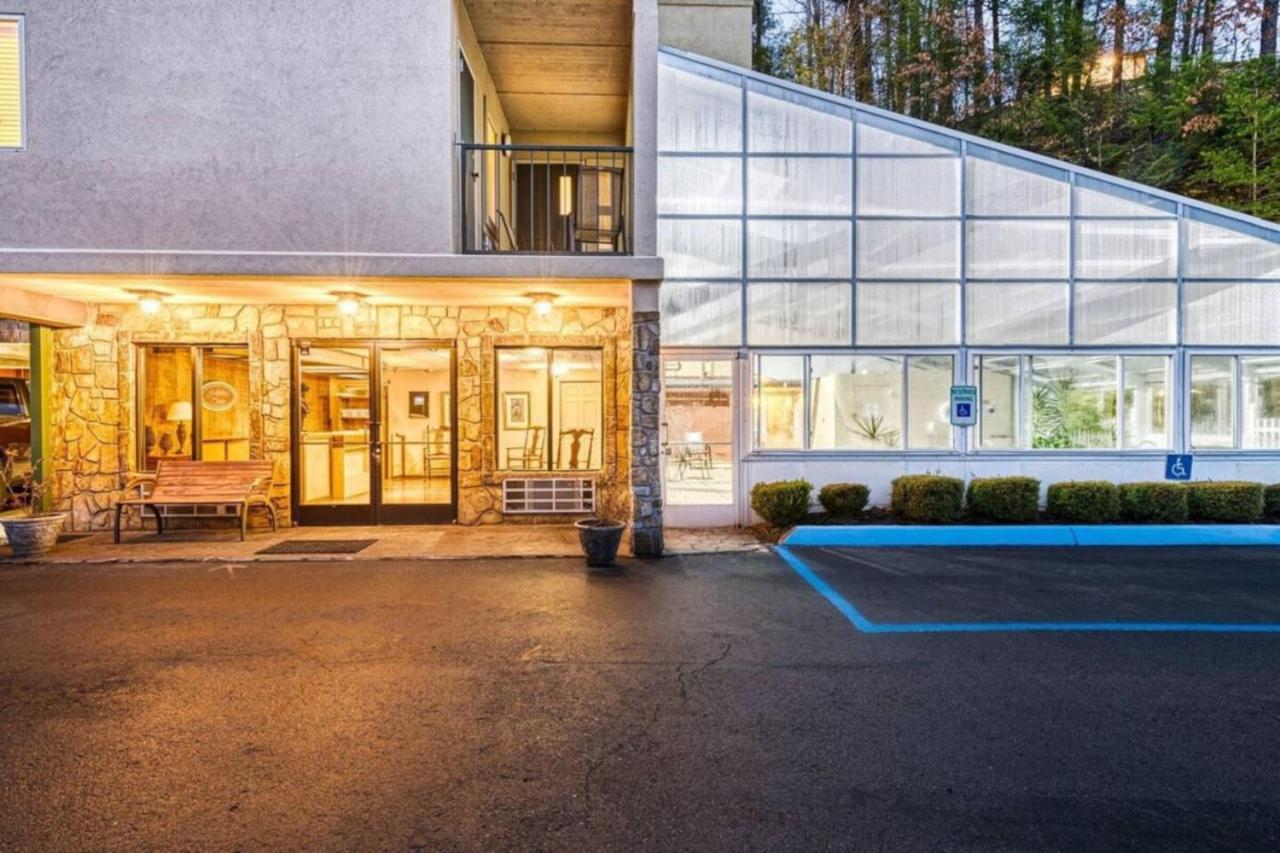 Gt307 Romantic Condo Downtown Gatlinburg & Pool Exteriör bild